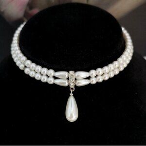 White Pearl Crystal Choker Necklace 🆕